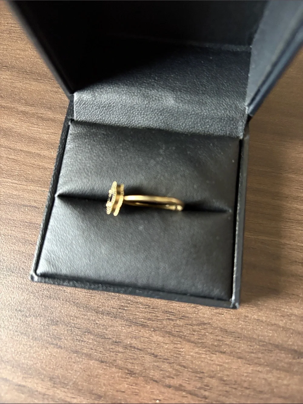N/A elegant gold